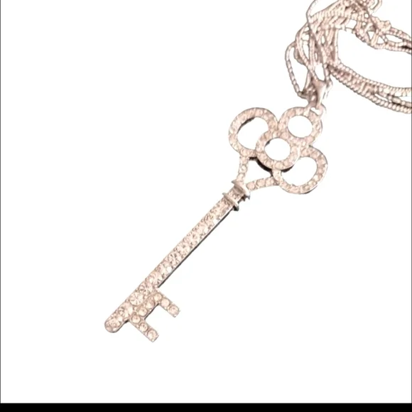 Rhinestone Key Necklace NWOT - Picture 3 of 4